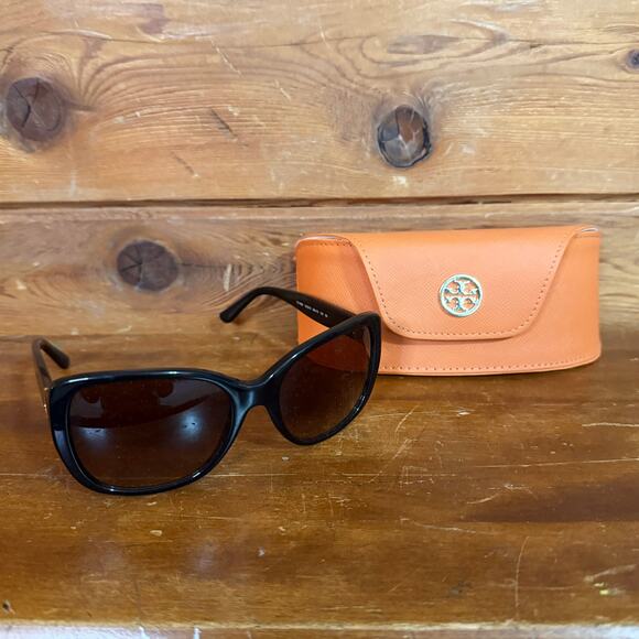 Tory Burch Eleanor Cat-Eye Sunglasses With Case - Picture 2 of 5
